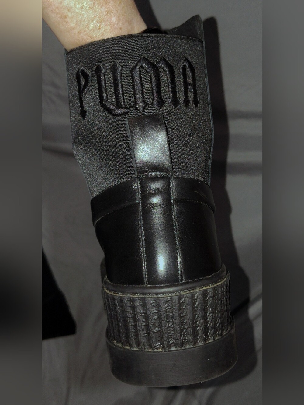 Puma x Fenty by Rihanna Chelsea Sneaker Boot 8.5 (Fits 8) With Storage Bag - Picture 10 of 14